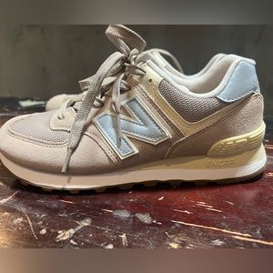 New Balance Classic 574 Women’s Size 8